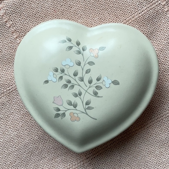 Pfaltzgraff Remembrance Heart Shaped Trinket Box - Picture 1 of 6